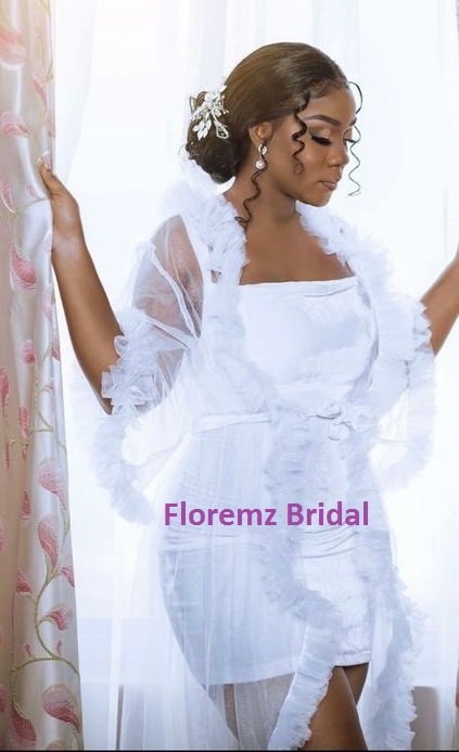 Bride Robe Embroidery White – Renting