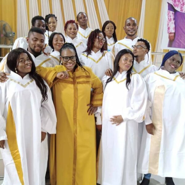 White and Gold Choir Robes – Rental