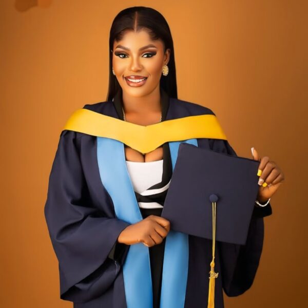 OOU Convocation / Graduation Gown for Rent